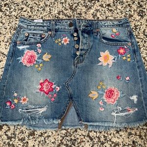 American Eagle floral jean skirt